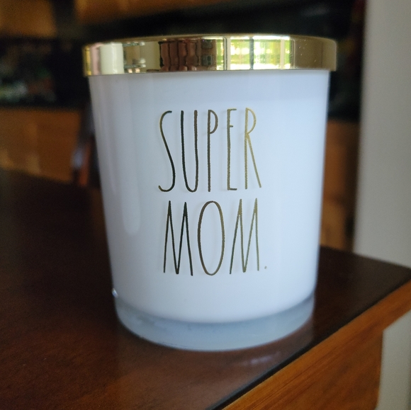 Rae Dunn candle